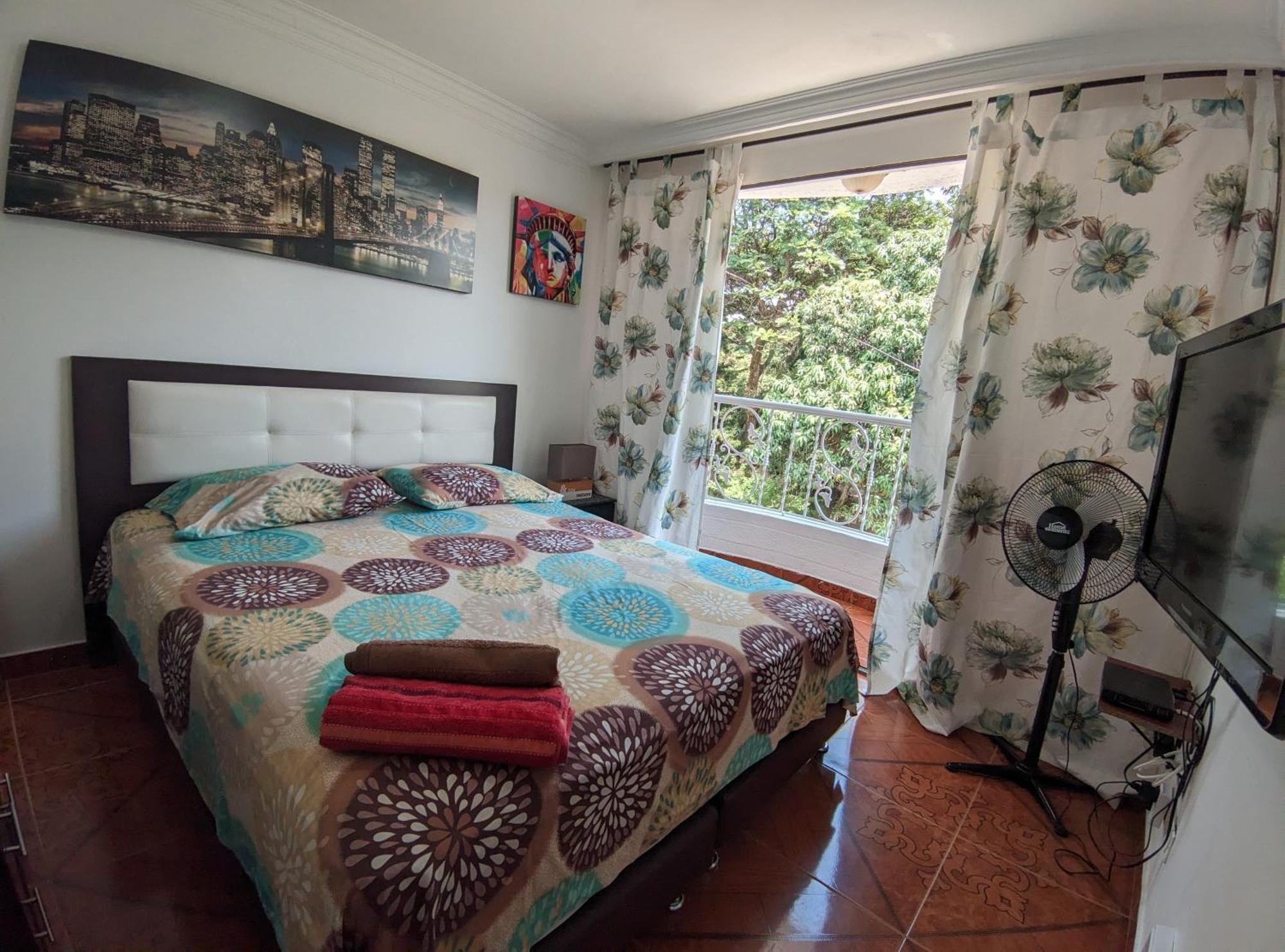 Hospedaje Casa Aurora Cali Bagian luar foto